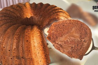 Bol Çikolata Soslu Yaş Pasta Tadında Kek Tarifi