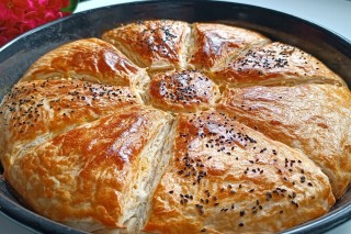 El Açması Peynirli Milföy Böreği Tarifi