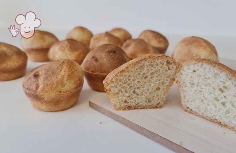 Kolay Ekmek Tarifi (Muffin Kalıbında)