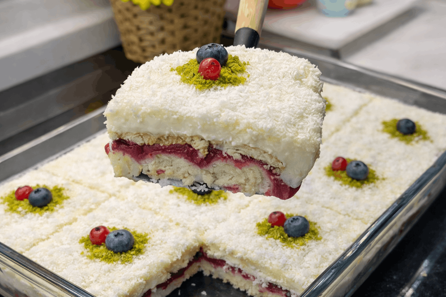 Hem Kedi Dili Hem Petibör Bisküvili Pasta Tarifi