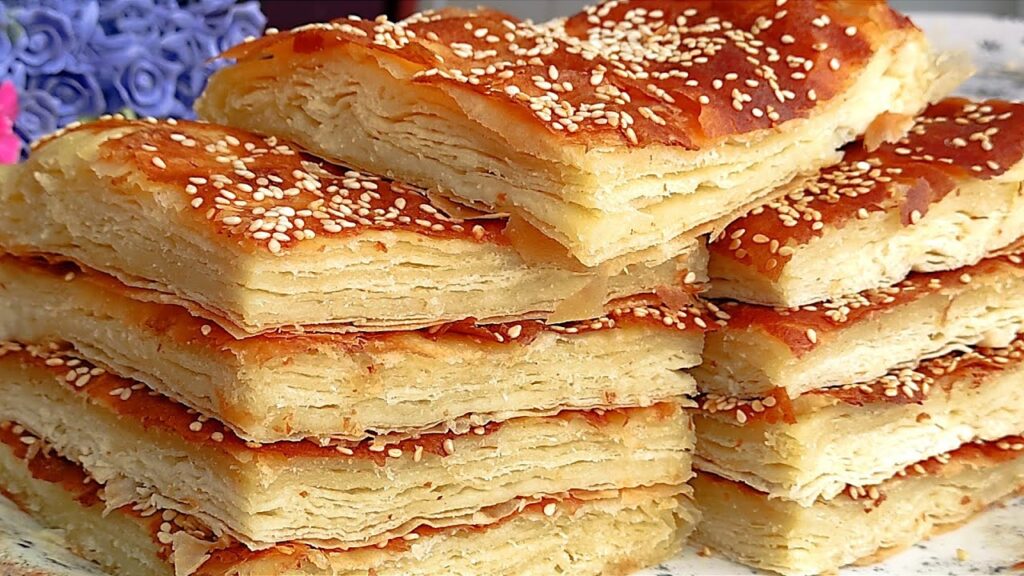 Kat Kat Çörek Tarifi